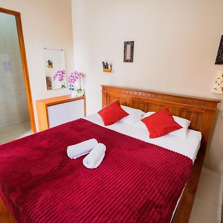 Guesthouse Cempaka Putih Seminyak  Ngoại thất bức ảnh