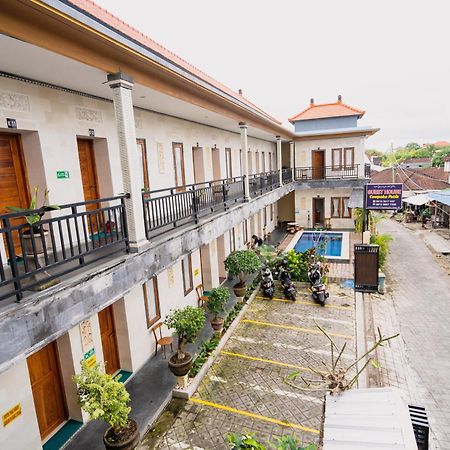 Guesthouse Cempaka Putih Seminyak  Ngoại thất bức ảnh