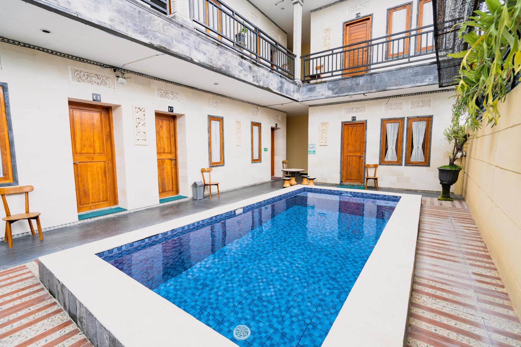 Guesthouse Cempaka Putih Seminyak  Ngoại thất bức ảnh